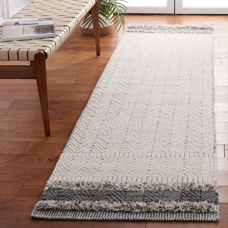 Martha Stewart 9601 Hand Loomed Wool/Cotton Chevron Rug in Ivory/Gray, Rectangle 4' x 6'