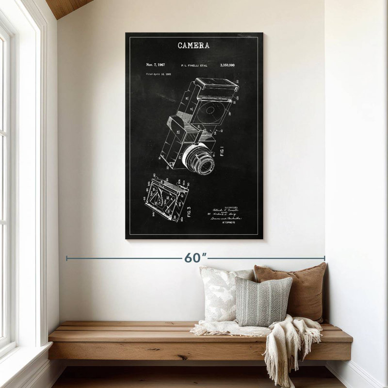 Camera BW Kynaat, 48" H x 32" W