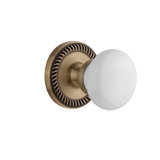 Grandeur Newport Rosette Privacy with Hyde Park Door Knob
