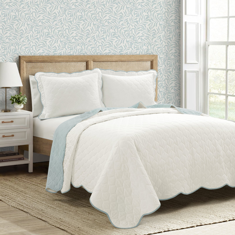 Lush Decor Coastal Chic Scalloped Edge Reversible Cotton Quilt Set, Blue, Queen Quilt