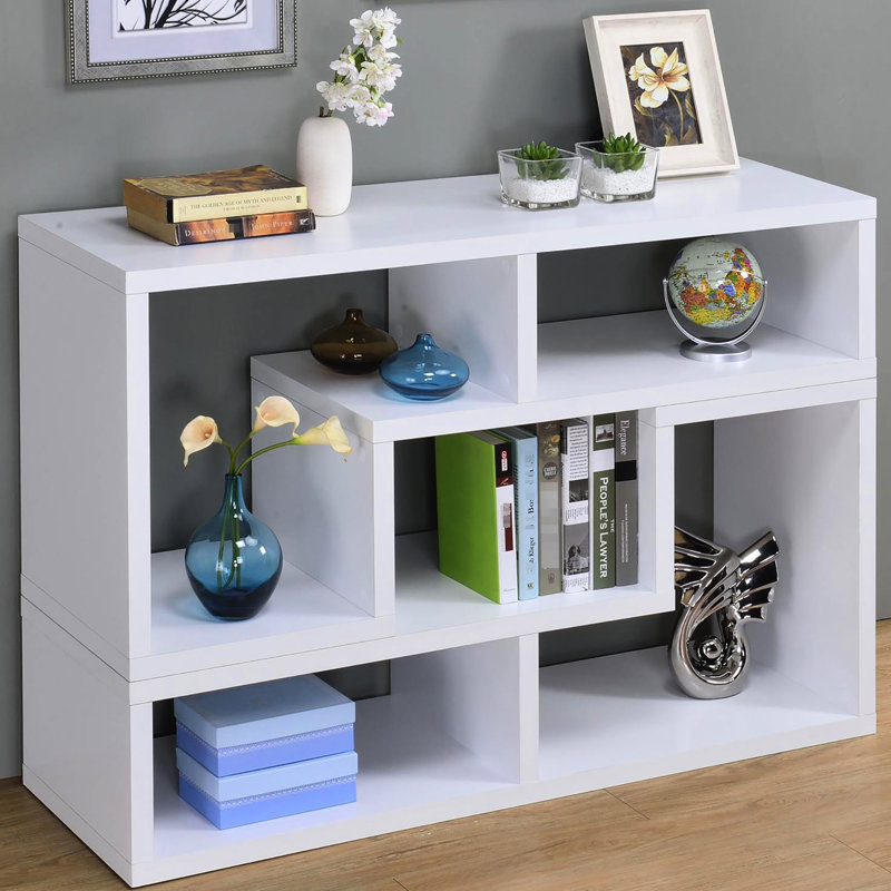 Bibliothèque contemporaine blanche avec matériau de présentation en bois pour la chambre à coucher vue de côté ouvert dans le salon