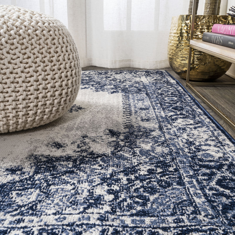 Tapis bleu foncé / ivoire Kernan Cottage Medallion, Rectangle 7 pi 9 po x 10 pi