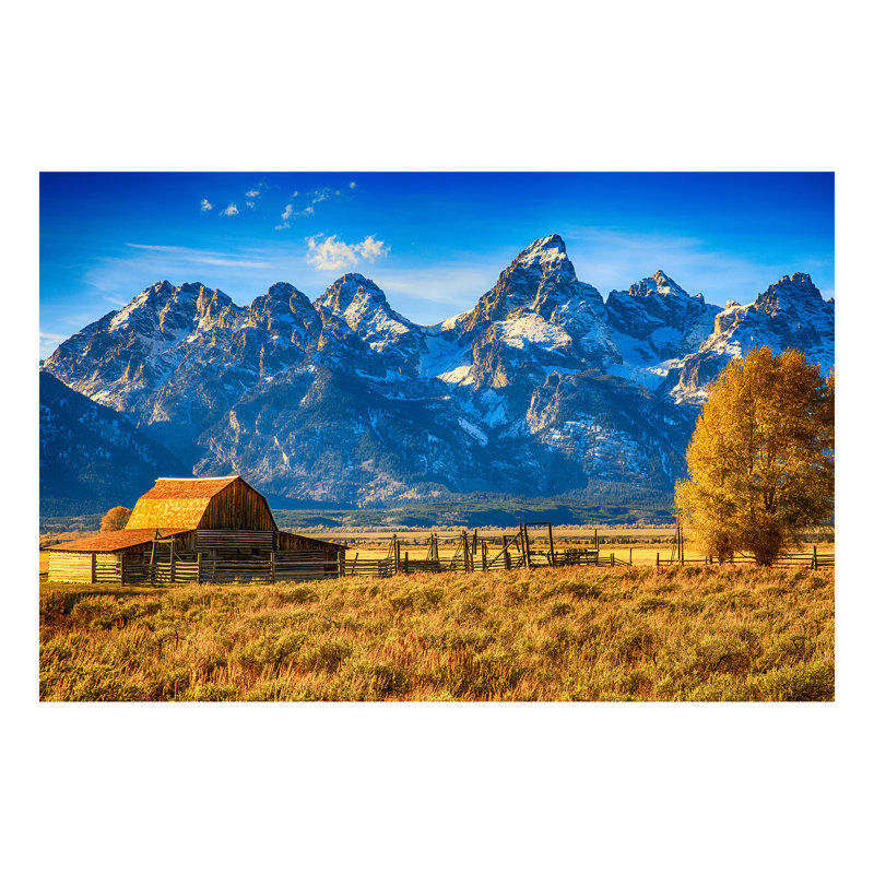 Art mural en verre trempé sans cadre Mountainous Barn - 40 po x 60 po