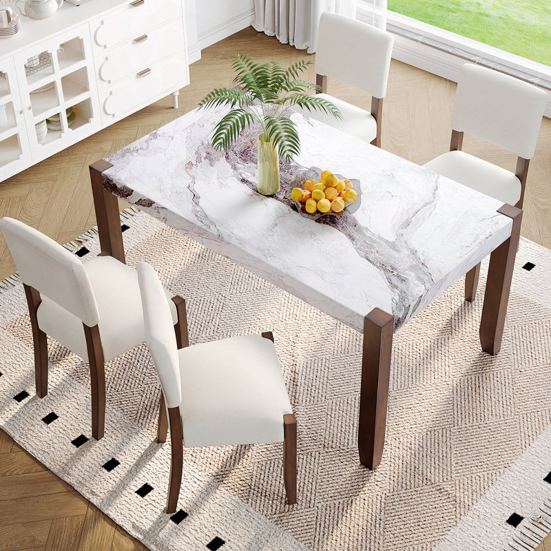 Ensemble de table de salle à manger 5 pièces pour 4 personnes, table de style faux marbre de 46 po et 4 chaises rembourrées avec pieds en bois d'hévéa massif, siège rembourré, dossier incurvé, ensemble de coin-repas compact pour la salle à manger, blanc