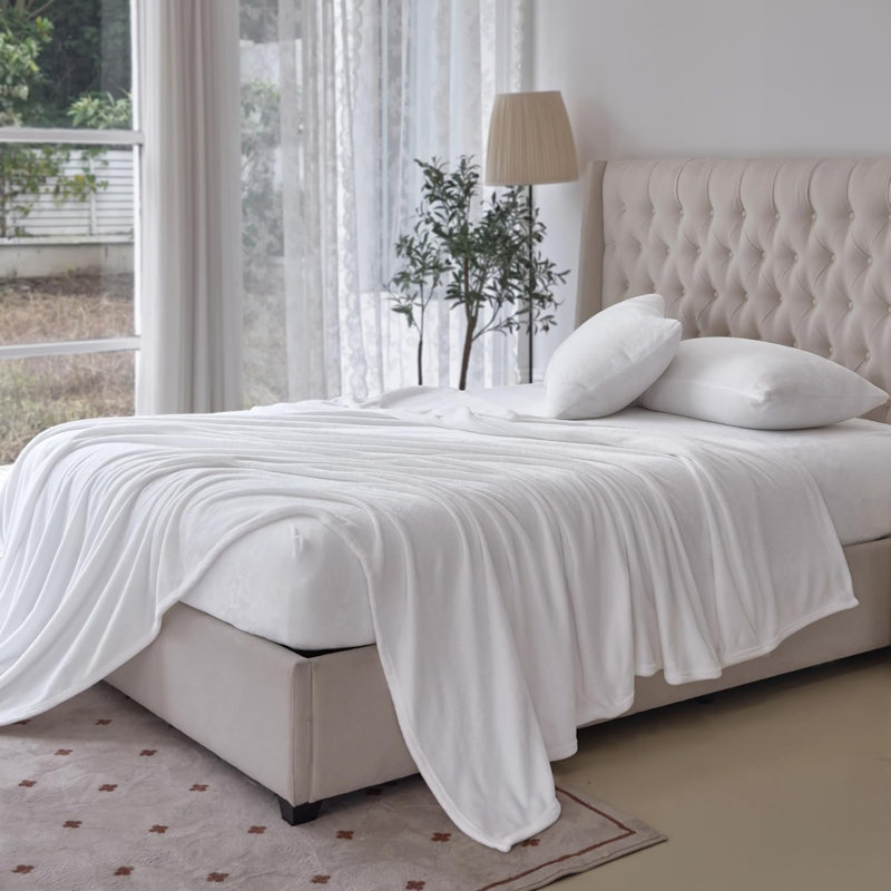 Ensemble de 4 valises pour chambre d'amis, Ensemble de draps pour lit double + 2 taies d'orei, Blanc