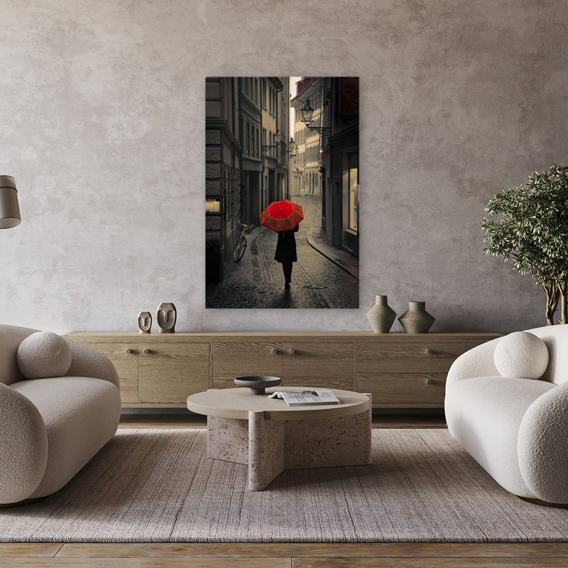 Red Rain - photographie figurative, art européen, H 48 po x l 32 po
