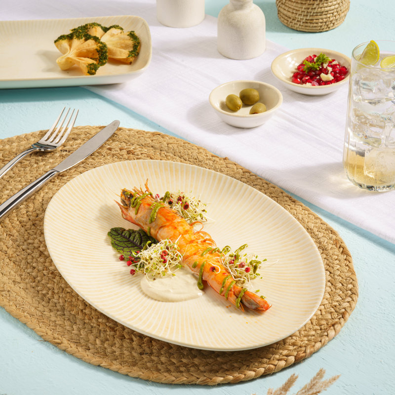 Assiette ovale en porcelaine Paros-Sand de qualité supérieure avec pied, sable, 12,6 x 8,8 po, Sable