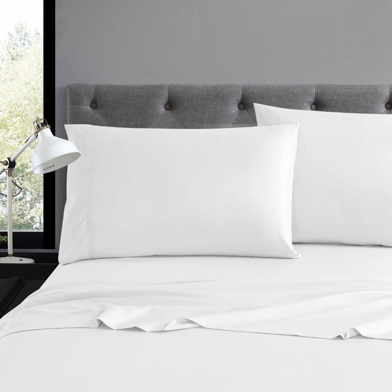 Taie d'oreiller en microfibre Wayfair Basics® 1800 Series, Très grand, Blanc