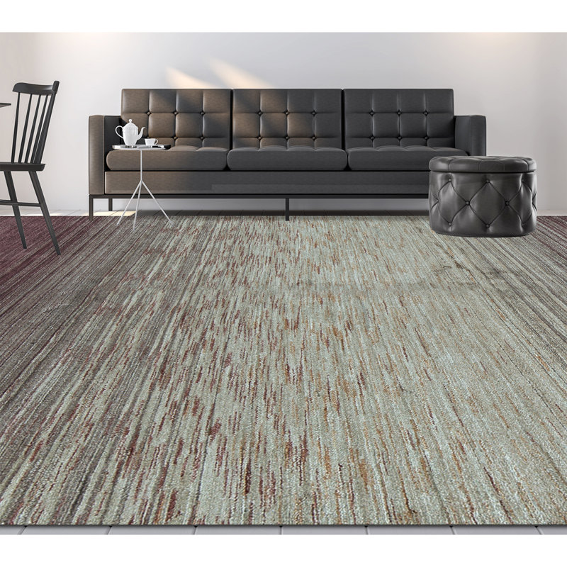 Area Rug in Brown/Rust