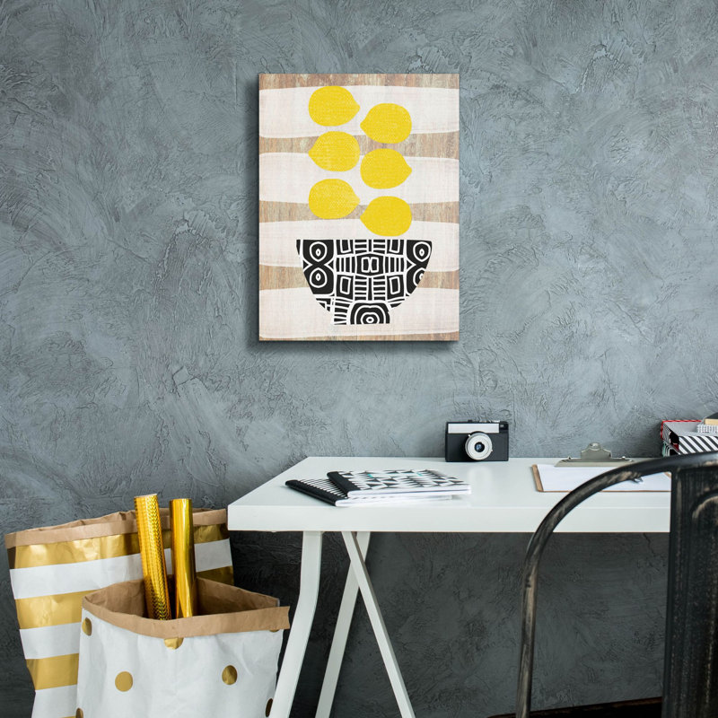 «Bowl Of Lemons On Wood» par Linda Woods, art mural sur toile, H 16 po x l 12 po x P 0,75 po