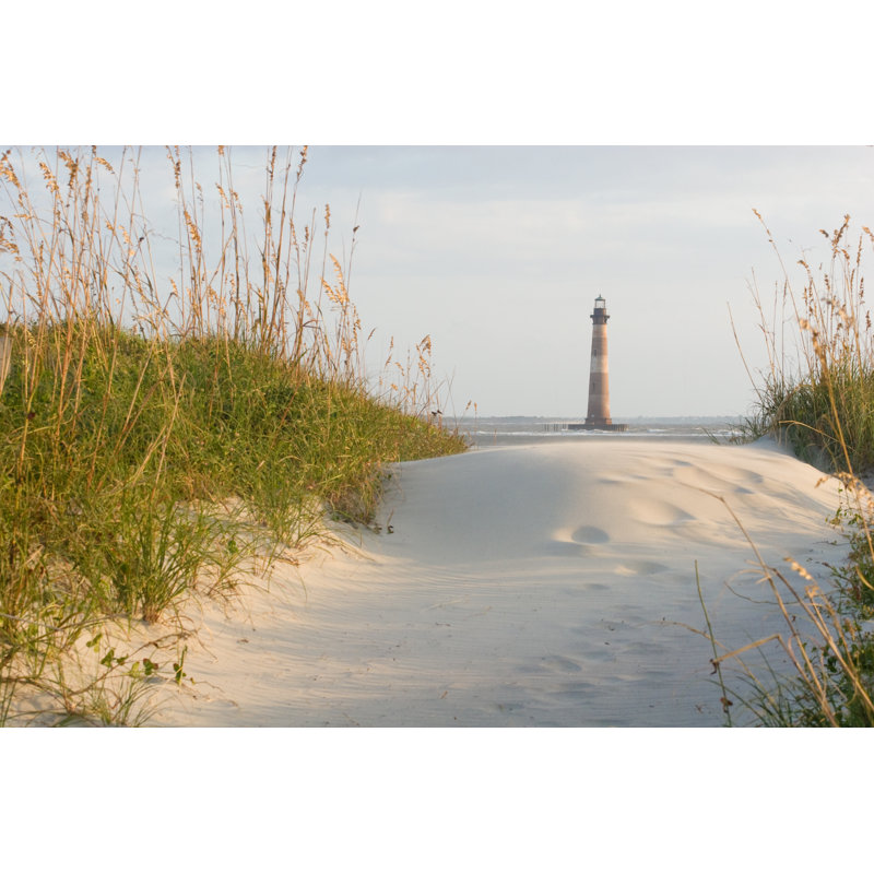 Phare sur la plage - Photographie sur toile tendue, L 12 po x H 8 po