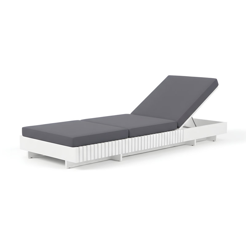 Chaise longue de patio moderne en bois d'acacia blanc avec coussin réglable