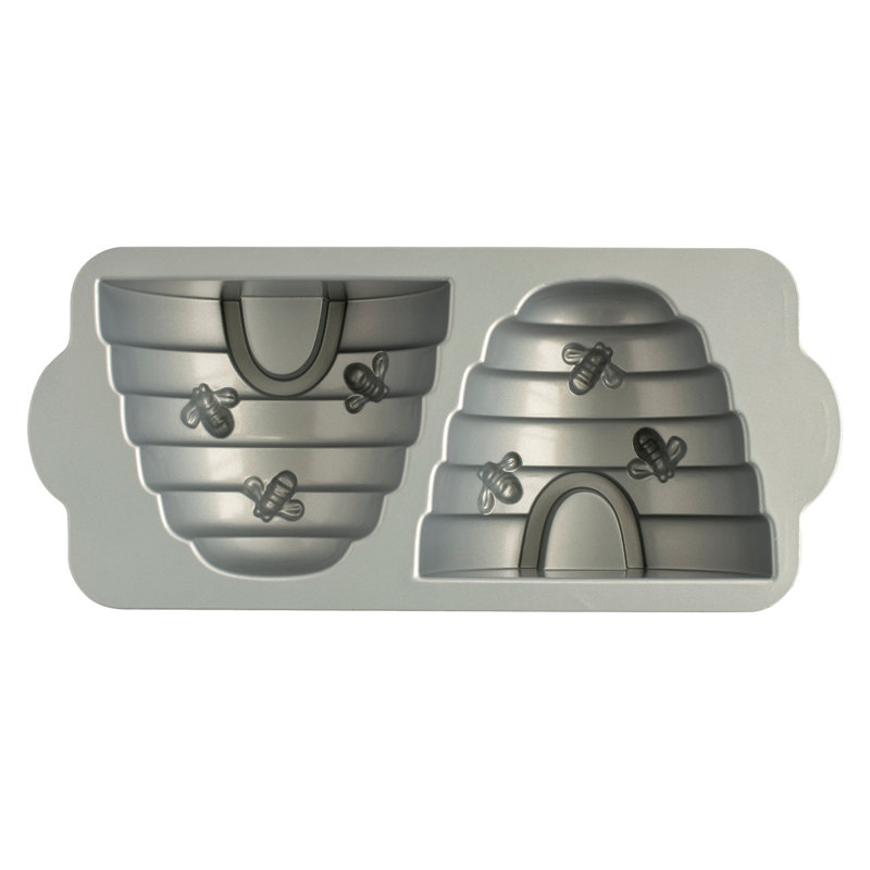 Nordic Ware Novelty Beehive Cake Pan