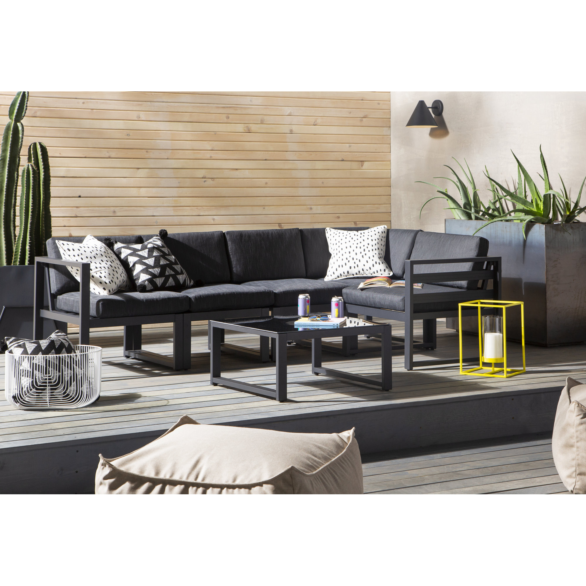 Dedmon Single Light Bell Outdoor Wall Light, No, Black