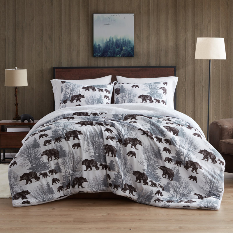 Arthers Wildlife Comforter Set
