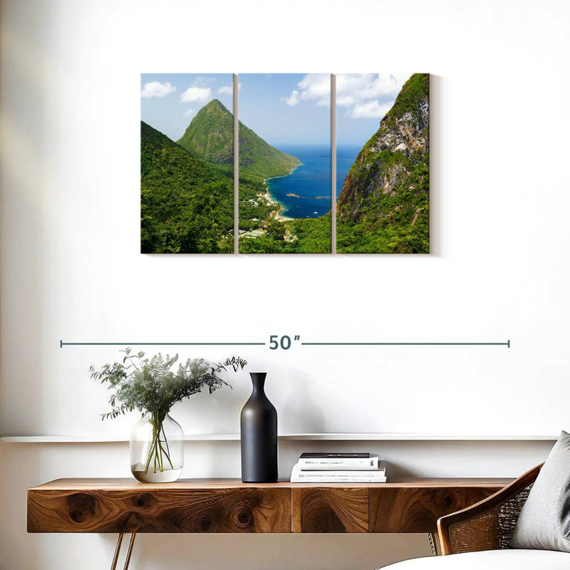 Gillard Piton Mountains, 20" H x 33" W