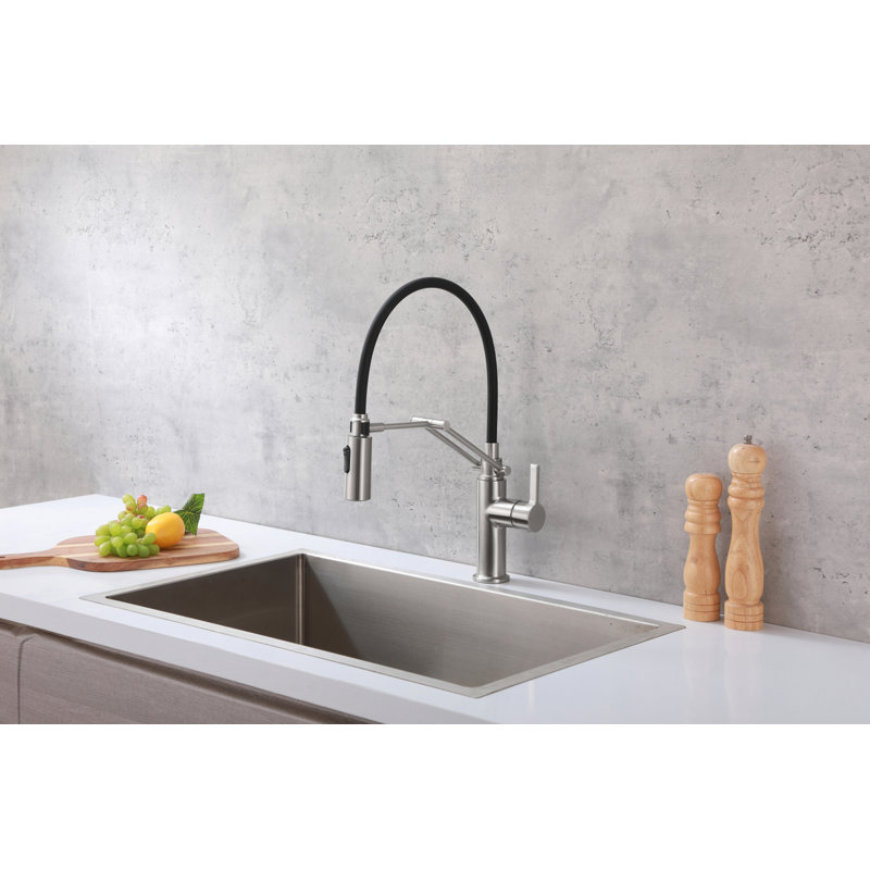 Robinet de cuisine à bec rétractable Elegant Lighting Leonardo, Nickel brossé
