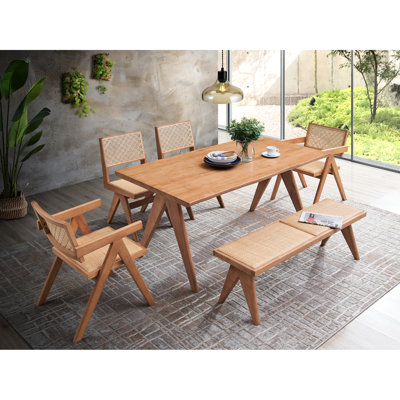 Ensemble de repas d'extérieur 6 pièces en bois naturel : table, chaises sans accoudoirs, banc avec accoudoirs. Mobilier de terrasse idéal pour…