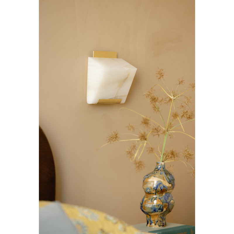 Fairfield Wall Sconce in Aged Brass, Gold