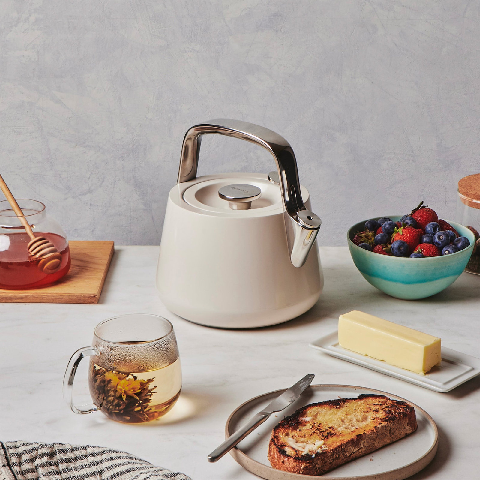Caraway Stovetop Whistling Tea Kettle, Cream