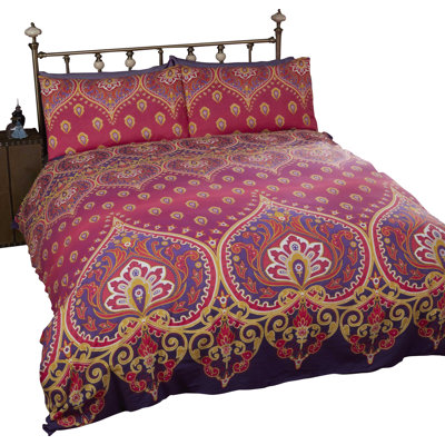 Comerfo Damask Duvet Cover with Pillowcases Included