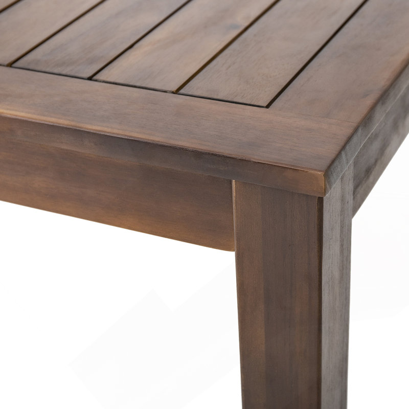 Table d'extérieur et deux bancs