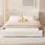 Grand lit plateforme tapissier beige avec structure solide pour un lit confortable et élégant en velours