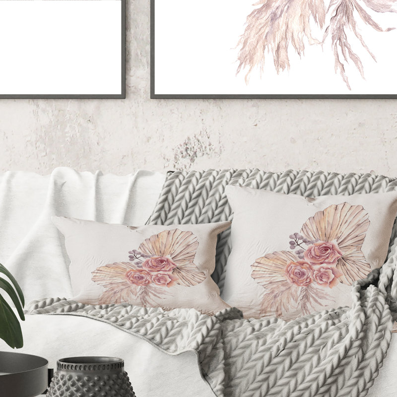 Bouquet de fleurs séchées et de feuilles de pampas I - coussin décoratif traditionnel, 18 po x 18 po