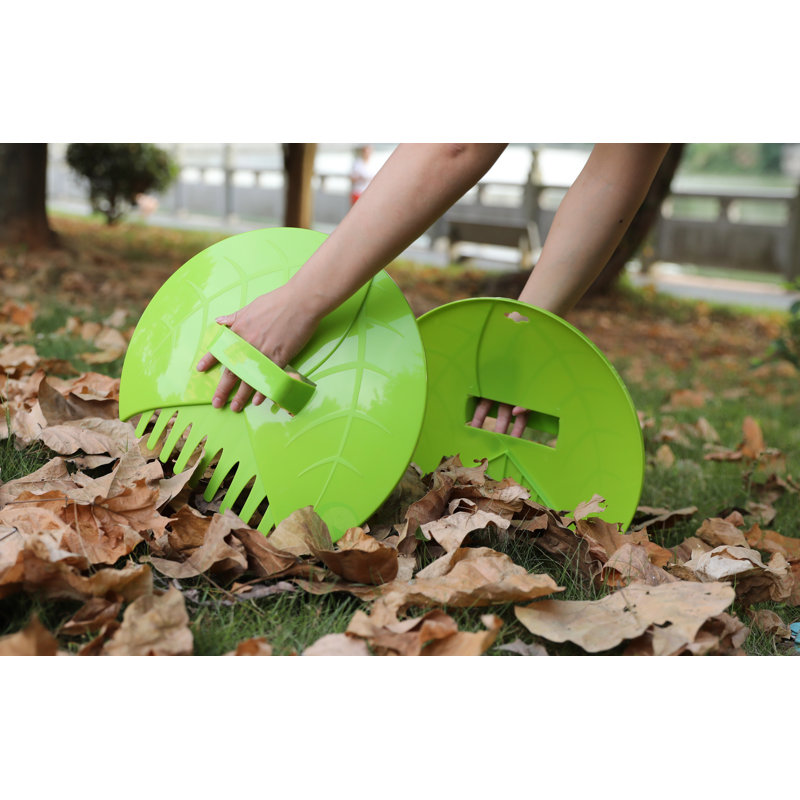 Râteaux pour la pelouse et le jardin