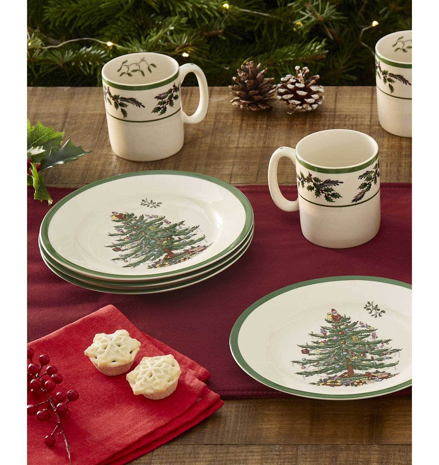 Christmas Tree Dinnerware Set