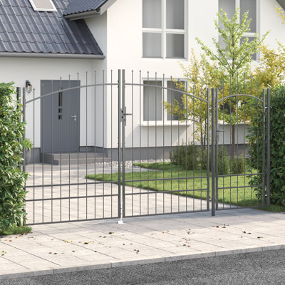 Double Gate with Lock