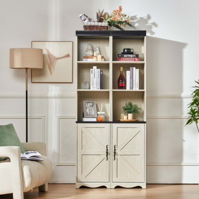 Grande armoire de rangement Farmhouse avec tablettes réglables, bibliothèque en bois aggloméré à finition grain de bois 3D, casiers de présentation ouverts et rangement de porte de grange fermée, bibliothèque librement combinable pour le bureau de la chambre à coucher