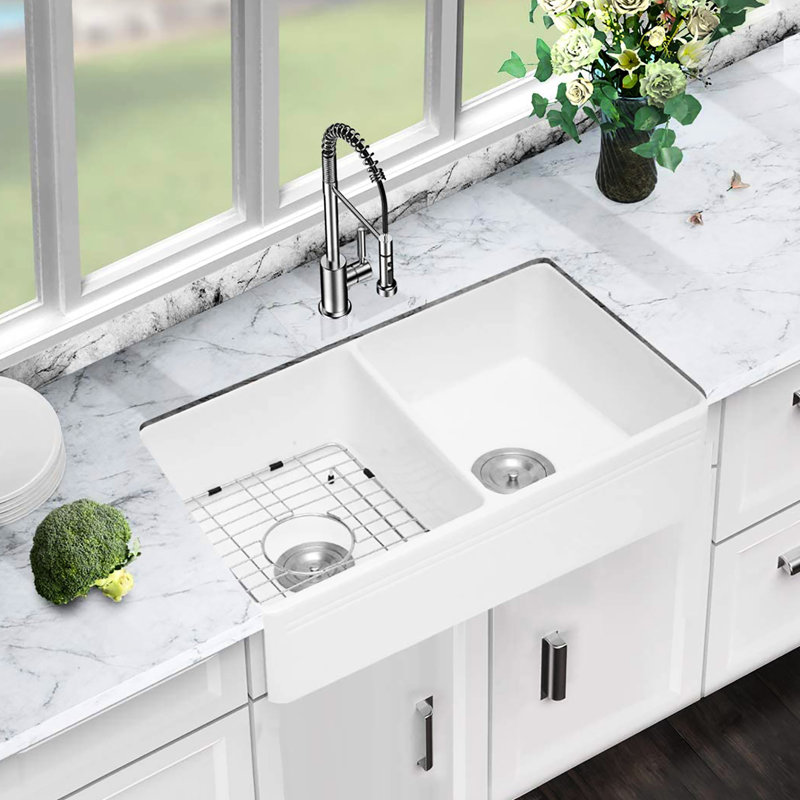 Évier de cuisine style tablier en céramique blanc - l 18,24 po x H 10,16 po x P 32,34 po