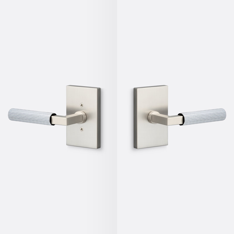 Rosace de passage Levanto, poignée droite moletée, Nickel satiné / Chrome poli