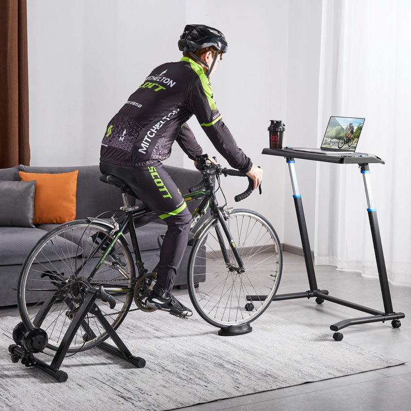Bureau d'entraînement mobile avec vélo et vélo pliable