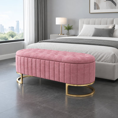 Banc de rangement touffeté en velours avec côtés cannelés pour chambre à coucher