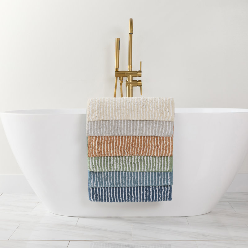 Tapis de bain 100% coton à fines rayures, Gris clair, 34 in x 21 in