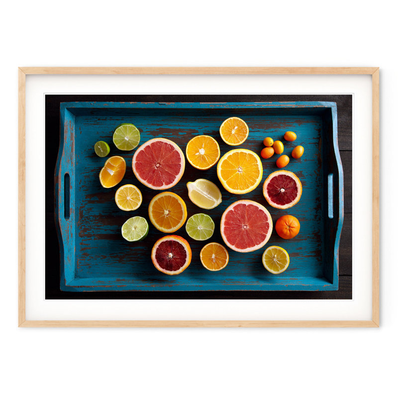 Tranches d'agrumes - Photographie encadrée sur papier, H 33 po x l 47 po, Encadré naturel