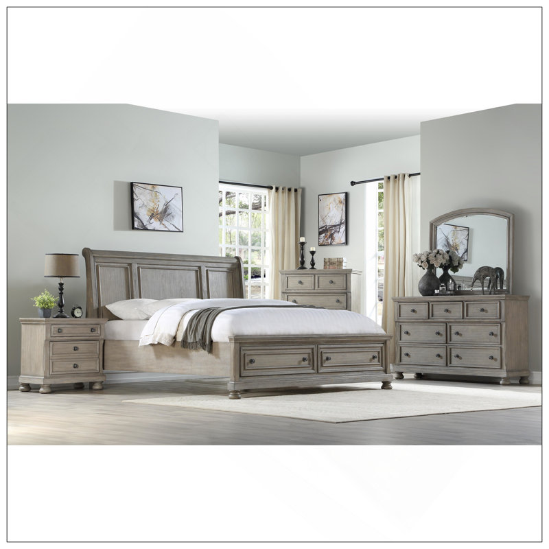 Miroir gris antique avec une finition élégante, une fabrication durable pour une élégance durable et polyvalente dans n'importe quelle pièce.