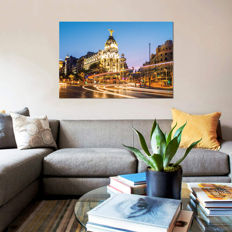 « night à madrid, espagne » par matteo colombo, impression sur toile, H 8 po x l 12 po x P 0,75 po, Toile tendue