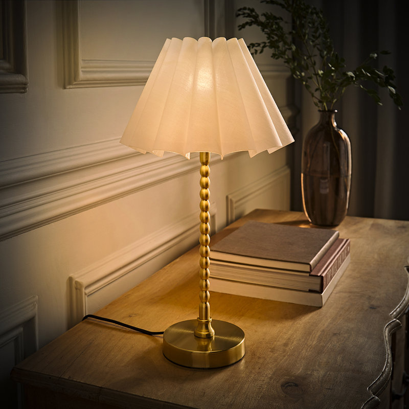 Cifuentes Metal Table Lamp, Gold, Yes, White