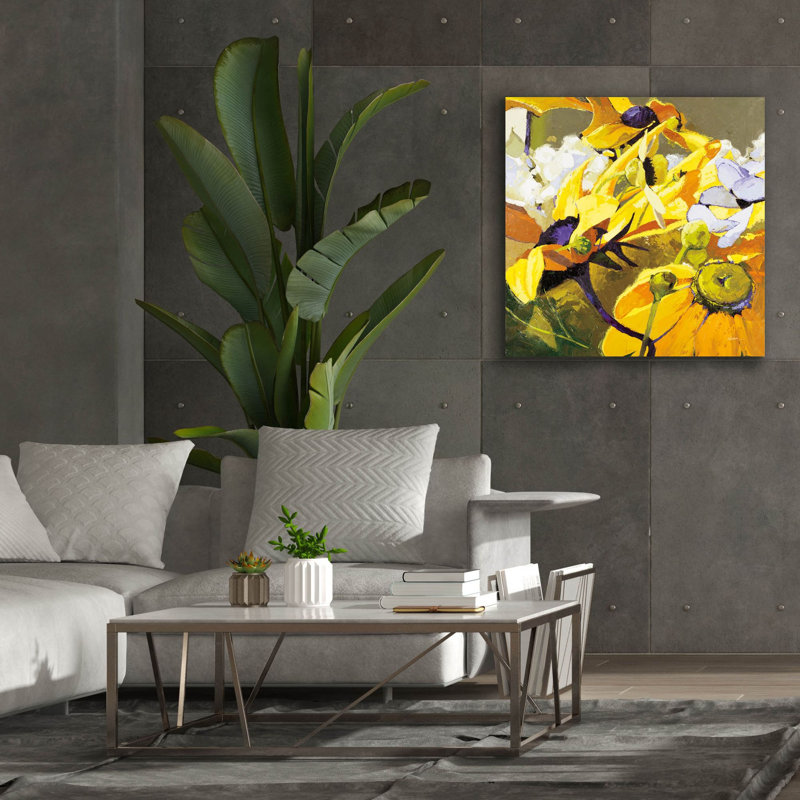 «Yellow Action August» par Shirley Novak, art mural sur toile, H 37 po x l 37 po x P 1,5 po