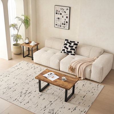 Petite table basse avec pieds en métal