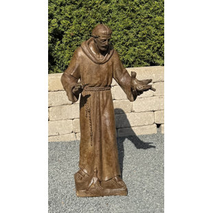 Saint-François avec des oiseaux