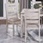 Table de salle à manger rectangulaire en bois et chaises d'appoint-696140973