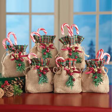 The Holiday Aisle® 24 Pack Assorted Christmas Kraft Gift Bags, Holiday  Paper Gift Bags, Goody Bags, Xmas Gifts, Classrooms, Party Favors