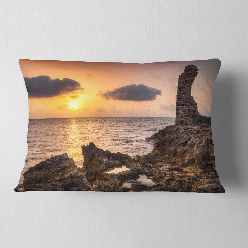 Coussin décoratif à imprimé ruines historiques au coucher du soleil - Sea & Shore, 12 po x 20 po, Rectangle