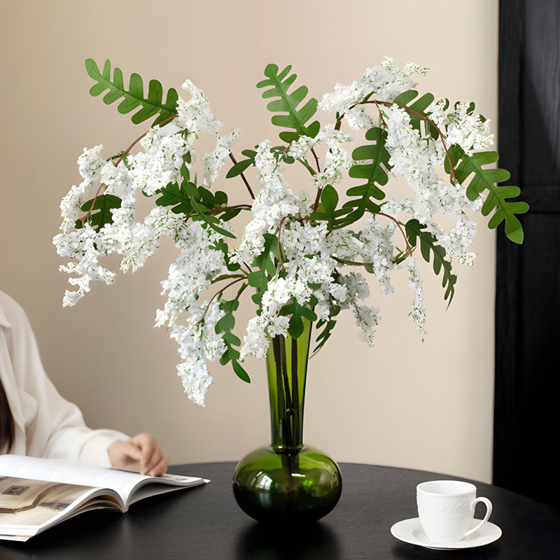 Ornements de fleurs simulées