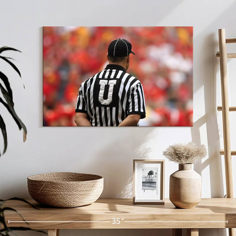 Arbitre de football Sireci, H 34 po x l 51 po