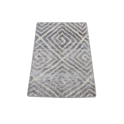 One-of-a-Kind 2' x 3' New Age Rectangle Cotton and Silk Area Rug